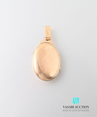 null Pendant medallion opening medallion in yellow gold 750 thousandths, the lid...
