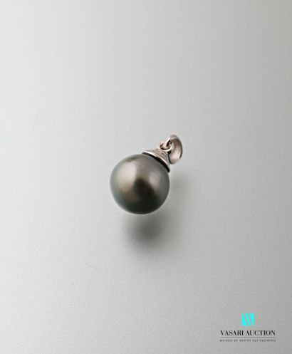 null Grey cultured pearl pendant, setting in white gold 750 thousandths 

Bead diameter:...