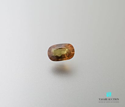 null Yellow sapphire on 2.37 carat paper with its CGLC certificate of 25 July 2020...