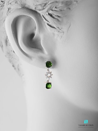 null Pair of 925 sterling silver earrings set with two green gemstones and a floral...