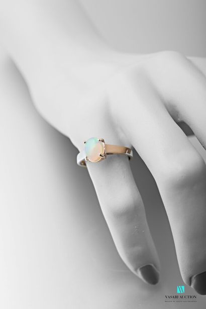 null 925 sterling silver ring set with a cabochon opal 

Weight: 2.8 g - Size 57...