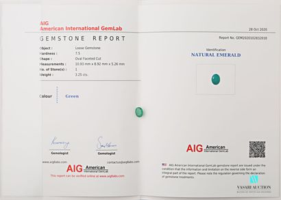 null Emeraude ovale sur papier de 3,25 carats avec certificat AIG du 28 octobre ...