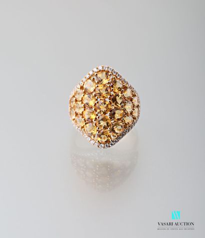 null 750 thousandths yellow gold ring of diamond shape adorned with twenty-three...
