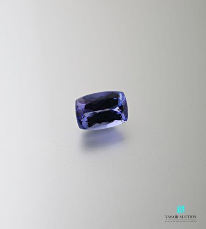 null Rectangular Tanzanite on 7.77 carat paper with its GIA certificate of October...