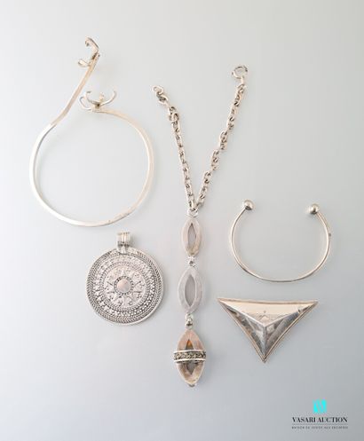 null Silver lot including a half rush bracelet, a medallion pendant, a triangular...