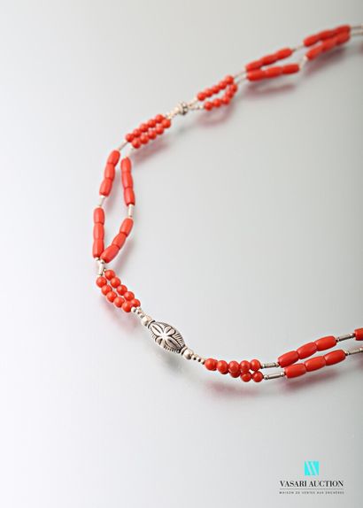 null Necklace in the ethnic style in coral and silver, S clasp

Gross weight: 18.71...
