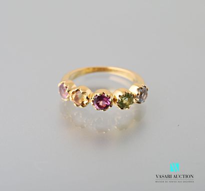 null Vermilion ring set with multicoloured stones.

Gross weight: 3.19 g - Finger...