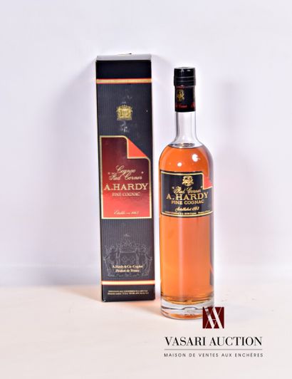 null 1 bouteille	Fine Cognac "Red Corner" mise HARDY		

	70 cl - 40°. Présentation,...