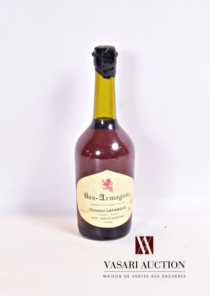 null 1 bouteille	Bas Armagnac mise Christian LAFARGUE		

	70 cl - 45°. Et. un peu...