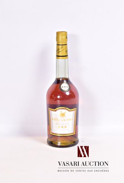null 1 bouteille	Cognac *** mise Jules GAUTRET		

	70 cl - 40°. Et. tachée. N : 4,5...
