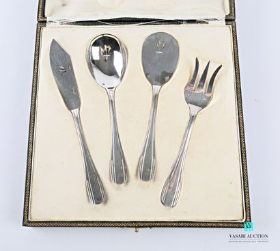 null Silver condiment serving platter with four pieces, the handle decorated with...