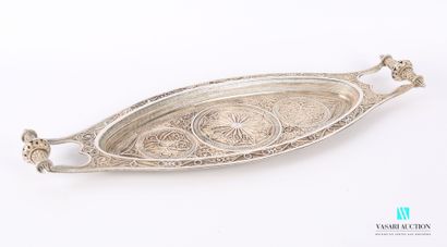 null Silver shuttle-shaped mail tray with filigree decoration of rosettes and volutes,...