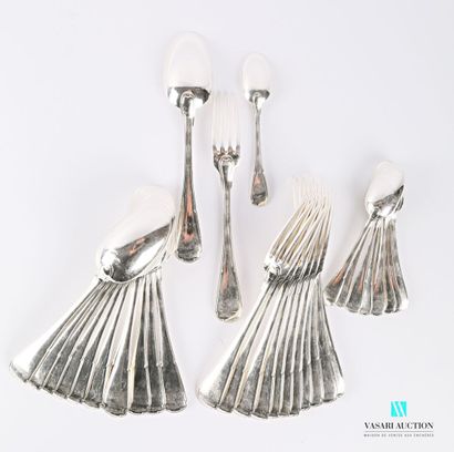 null A silver dinner service with a lightly violin-sculpted handle decorated with...
