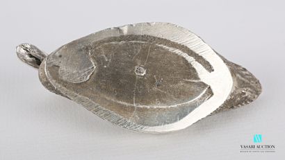 null Silver subject representing a duck

Weight. : 141,71 g

High. Height : 2.7 cm...