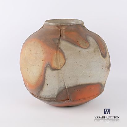 null ASTOUL Éric (Né en 1954)

Vase de forme sphérique en grès, la panse agrémentée...