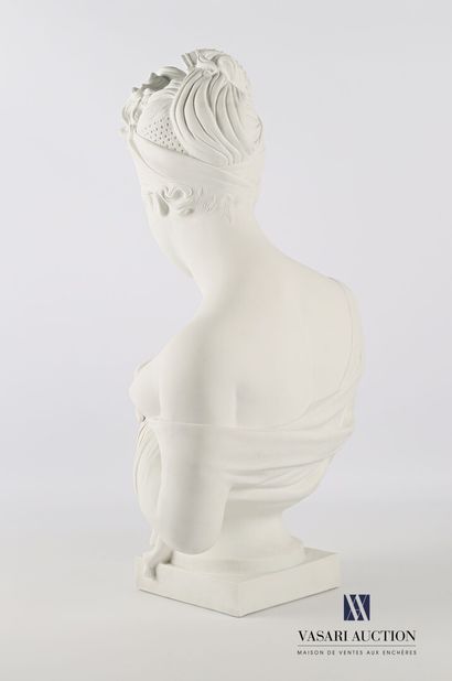 null HOUDON Jean-Antoine (1741-1828) d'après

Buste de Juliette Récamier

Biscuit

Signé...