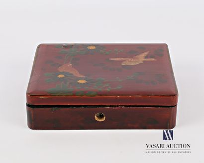 null Rectangular box made of boiled lacquered cardboard with polychrome decoration...