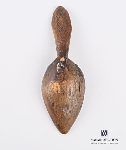 null Small spoon made of stained wood, with a narrow spoon and a grip with incised...
