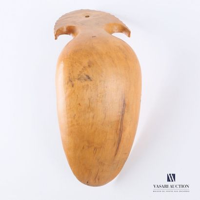 null Boxwood skimming spoon, with an oval spoon topped by an arched handle with a...