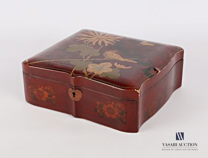 null Rectangular box, the moving border, in boiled lacquered cardboard with polychrome...