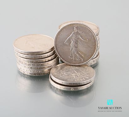 null Set of twenty 5 franc silver coins, 1961.

Weight: 239.93 g