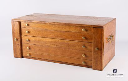 null Wooden housewife's chest, it opens on the front by five drawers flanked by two...