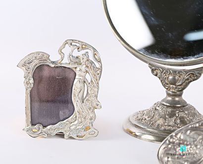 null Lot including a round mirror to be posed with silver plated ruler frame (Height:...