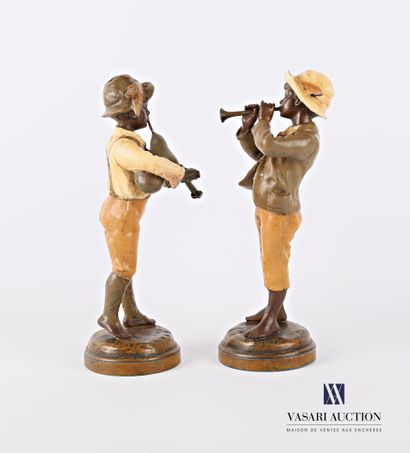 null KESSLER according to

Child musicians

Pair of subjects with a polychrome patina...