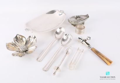 null Lot including a salad servers in the Art Deco taste, a salt shaker in silvery...