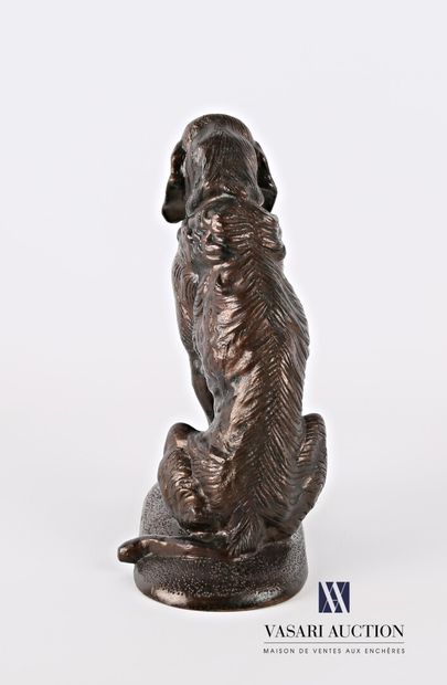 null Sujet en bronze représentant un épagneul assis

(petite fente)

Haut. : 17 cm...