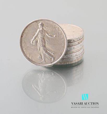 null Lot de cinq pièces en argent de 5 francs, 1965 et trois pièces de 5 francs,1966

Poids...