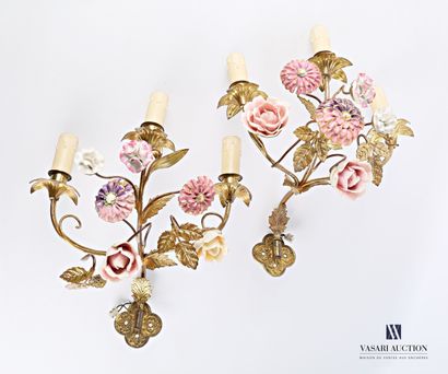 null Pair of brass sconces with three light arms decorated with porcelain rosebuds

High....
