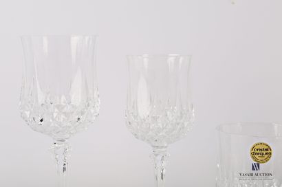 null ARROW CRYSTAL 

Longchamp model serving part with six water glasses - six wine...
