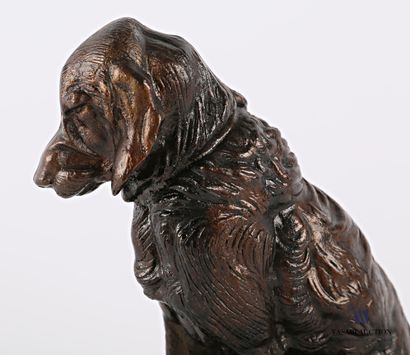null Sujet en bronze représentant un épagneul assis

(petite fente)

Haut. : 17 cm...