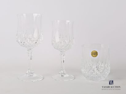 null ARROW CRYSTAL 

Longchamp model serving part with six water glasses - six wine...
