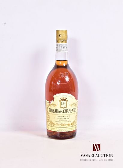 null 1 bouteille	PINEAU DES CHARENTES mise D. Guiet & B. Petit Vit.		

	75 cl - 17°....