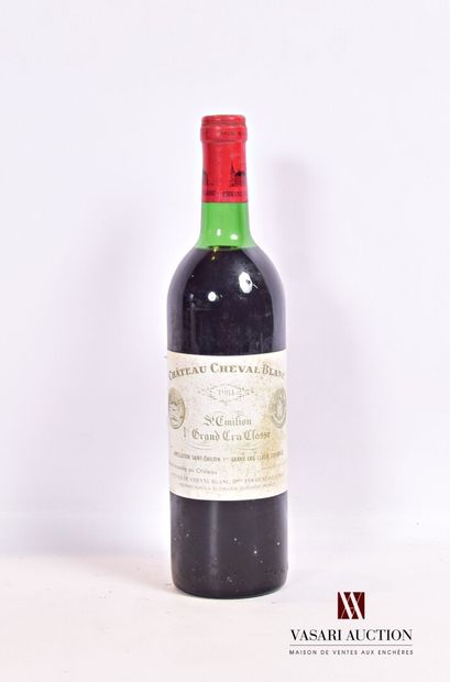 null 1 bouteille	Château CHEVAL BLANC	St Emilion 1er GCC	1981

	Et. tachée mais parfaitement...