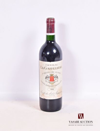 null 1 bouteille	Château LA GAFFELIÈRE	St Emilion 1er GCC	1996

	Et. tachée (2 accrocs)....