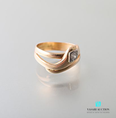 null Ring in pink gold 585 thousandths serpentifome, the head set with a diamond...