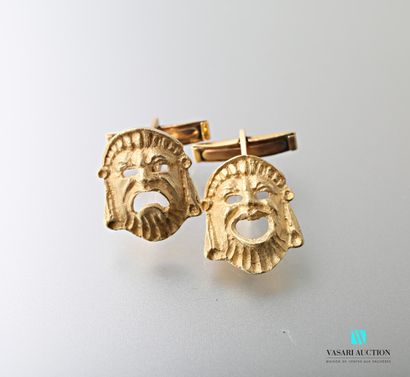 null Pair of cufflinks in yellow gold 585 thousandth amati in the shape of a mask...