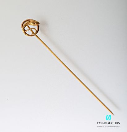 null Pin in 750 thousandths yellow gold with snake motif late 19th century, 

Gross...