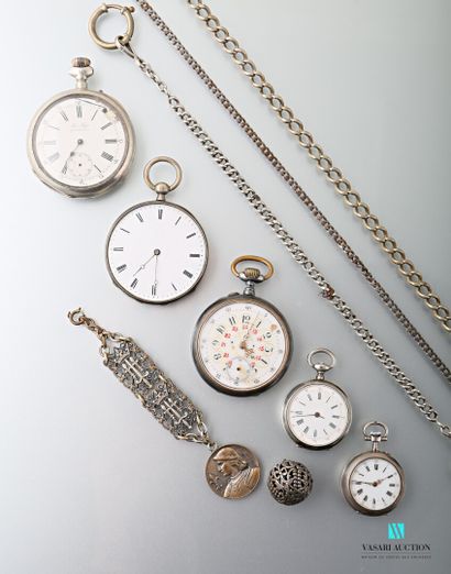 null Set of 19th century pocket watches: two silver neck watches, one decorated with...