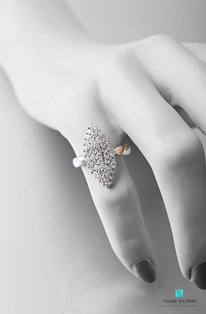 null Marquise ring in 750 thousandths white gold entirely paved with brilliant-cut...