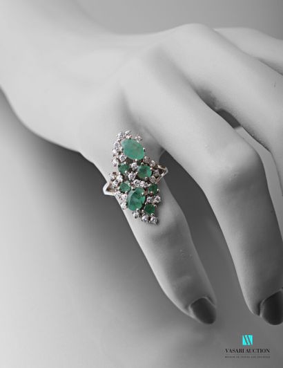 null 925 sterling silver ring, elongated motif set with alternating emeralds and...