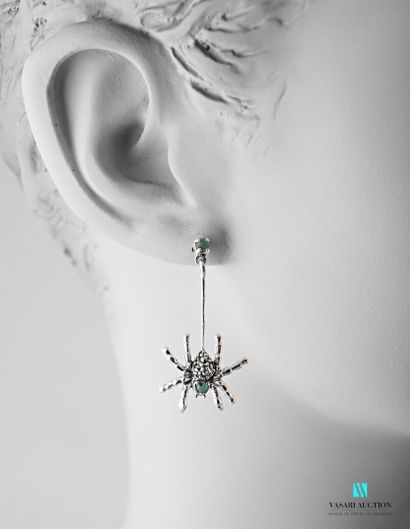 null Pair of 925 sterling silver earrings in the shape of spiders suspended from...