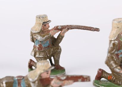 null soldats-figurines type Quiralu aluminium : Légionnaires, dont mitrailleur et...