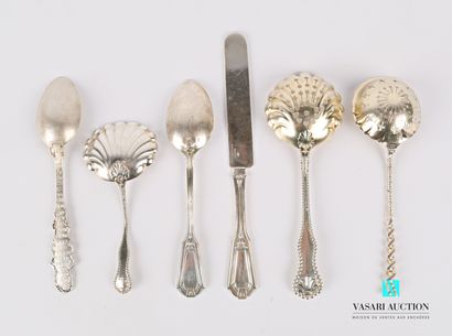 null Silver lot comprising a spoon representing Cleveland for the Tariff Reform,...