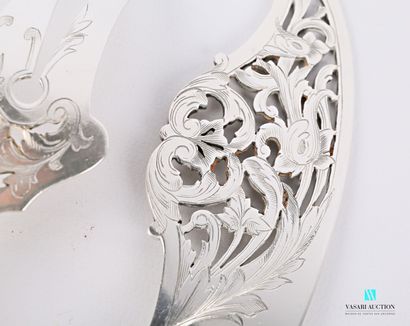 null Fish service cutlery, the handles in filled silver decorated with nets is finished...