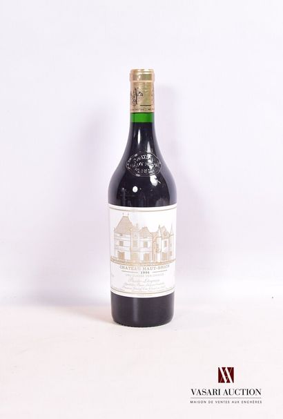 null 1 bouteille	Château HAUT BRION	Graves 1er GCC	1996

	Et. tachée mais parfaitement...