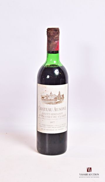 null 1 bottle Château AUSONE St Emilion 1er GCC 1977

	And. a little faded and stained....